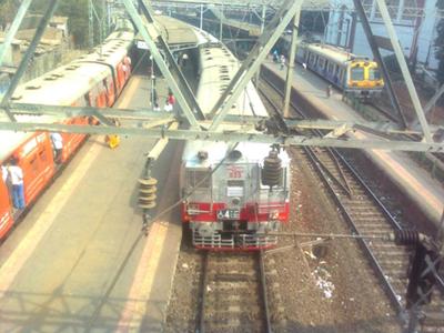 A railway station in Mumbai. Picture for representational purposes only. Pic/Sneha Subramanian Kanta